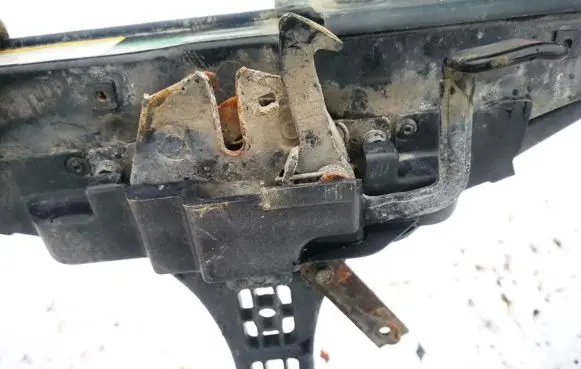 Hyundai Sonata Engine bonnet/hood lock/catch