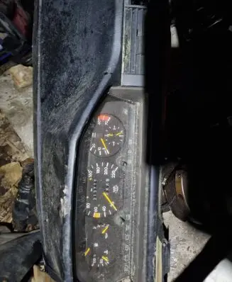 Mercedes-Benz E W124 Dashboard