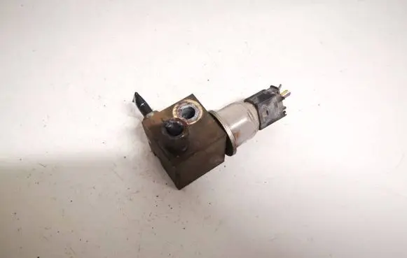 Nissan X-Trail T31 Fuel pressure sensor 47240jg01a 1598myb