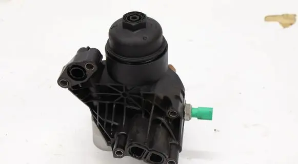 Skoda Octavia Mk3 (5E) Oil filter cover 03N115389A