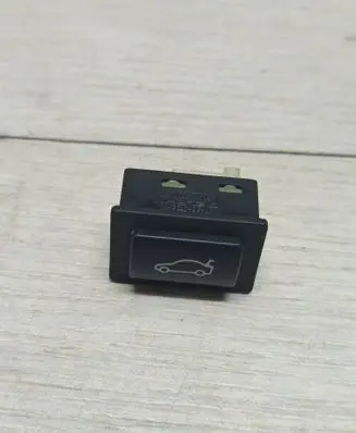BMW 5 E60 E61 Tailgate opening switch 6921846 39090K