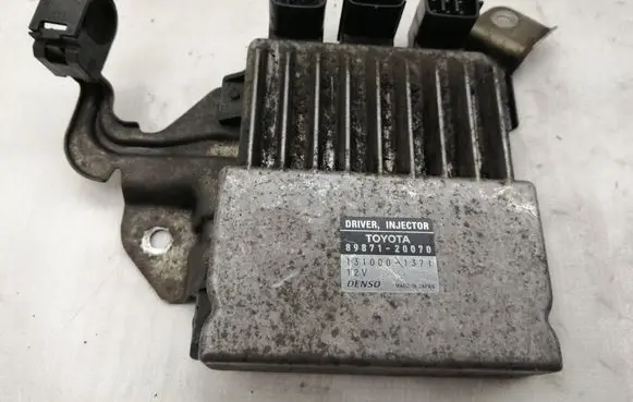 Toyota Corolla Verso AR10 Fuel injection control unit/module 8987120070 1310001371