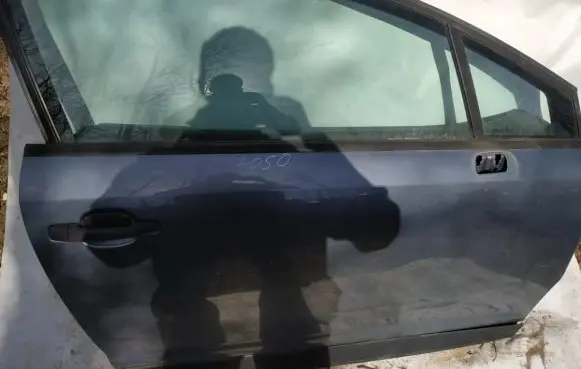 Citroen C4 I Front door pilkos