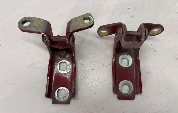 Chevrolet Camaro Front door hinges set 13501712 13501711 P23263