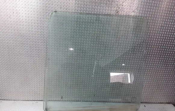 Opel Frontera B Rear door window glass