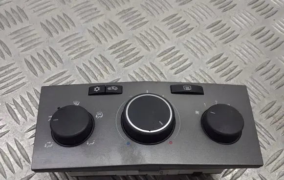 Opel Astra H Interior fan control switch 13201300