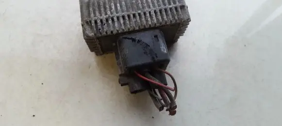 Opel Zafira A Glow plug pre-heat relay 09132691 51299008