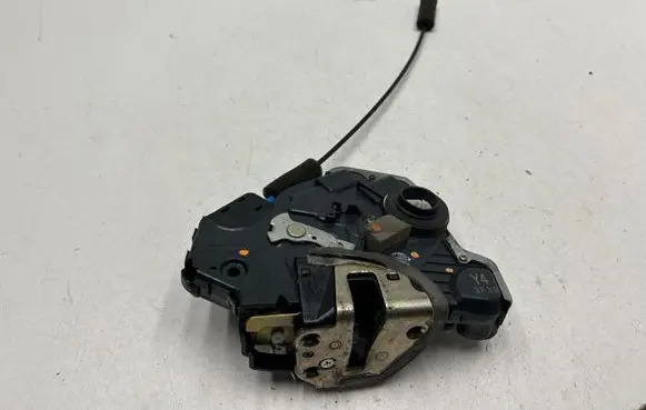 Lexus RX 300 Front door lock