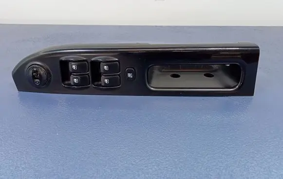 KIA Carens I Electric window control switch 455490-1110