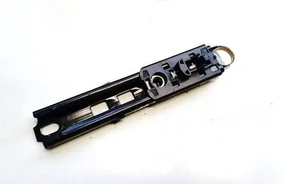 Mercedes-Benz GL X164 Seat belt adjustment rail a2118600688 605987100a