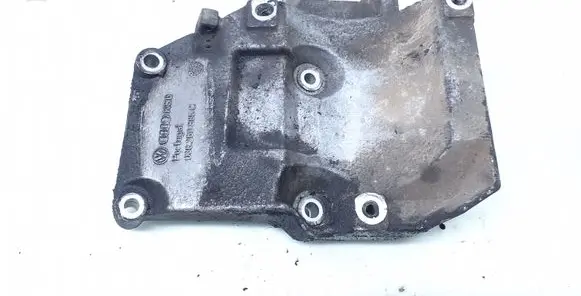 Audi A4 S4 B6 8E 8H A/C compressor mount bracket 038260885C
