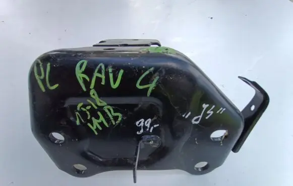 Toyota RAV 4 (XA30) Engine mount bracket
