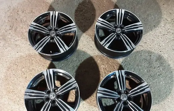 MG ZS R17 alloy rim 10235593