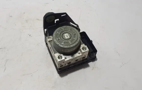 Skoda Octavia Mk4 ABS Pump 5WA614517BC