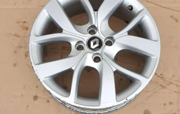R16 alloy rim