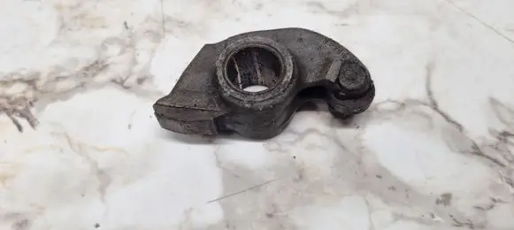 BMW 5 E34 Valve rocker arm 1271428 11331271428 11331271429
