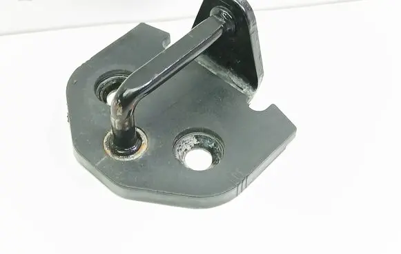 Volvo XC60 Rear door lock loop/hook striker 30699650