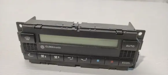 Volkswagen PASSAT B5.5 Climate control unit