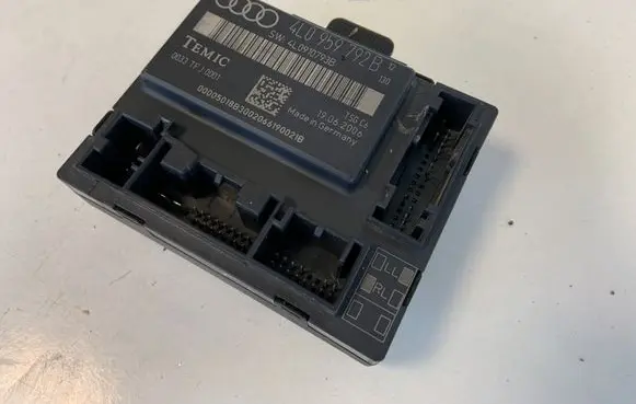 Audi Q7 4L Door control unit/module 4L0959792B 4L0910793B