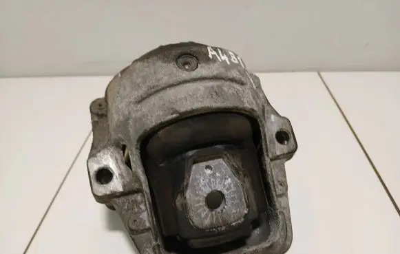 Audi A4 S4 B8 8K Engine mount bracket 8k0199381