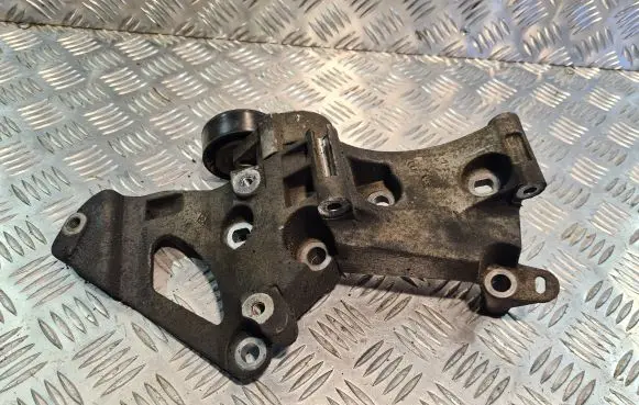 Renault Megane II Generator/alternator bracket 8200072727