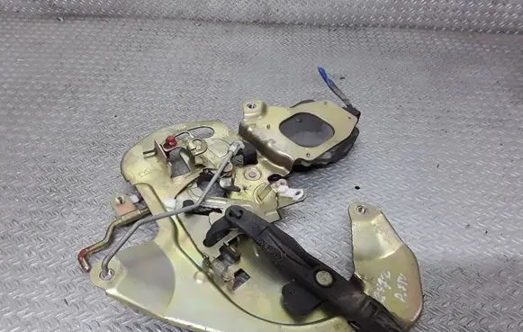 KIA Carnival Sliding door lock 