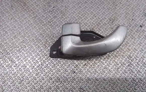 Hyundai Terracan Front door interior handle