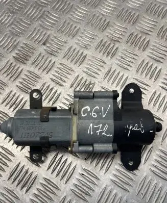 Chrysler Grand Voyager IV Sliding door motor U10724g