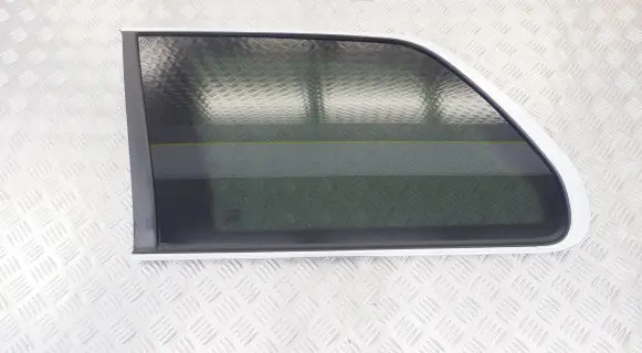 Volvo XC90 Rear side window 30674958