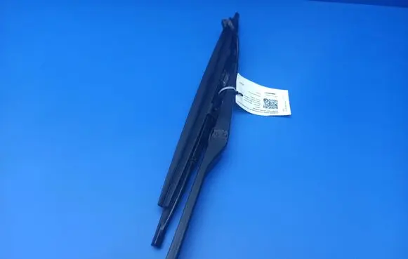 BMW Z4 E85 E86 Front wiper blade arm 7011767 9AI02344 61617011767