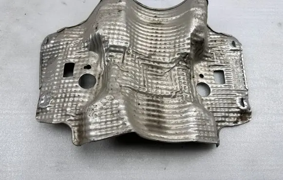 Audi Q7 4M Exhaust heat shield 4M0521443C 4M0521443