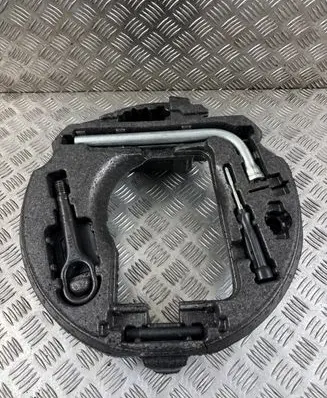 Audi A6 Allroad C7 Tool set 4G0012109C