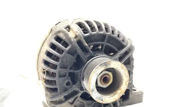 Volvo XC90 Generator/alternator 30658086