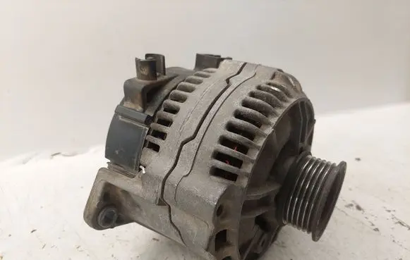 Ford Mondeo MK II Generator/alternator 93BB10300AG 0123212001 93BB10300A