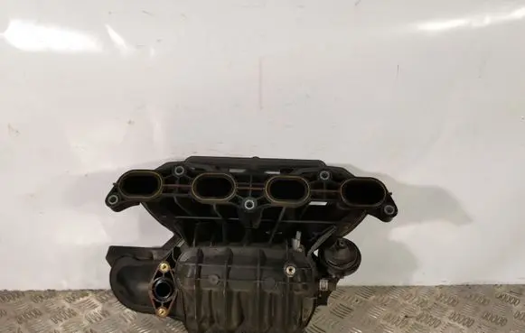 Suzuki Grand Vitara II Intake manifold