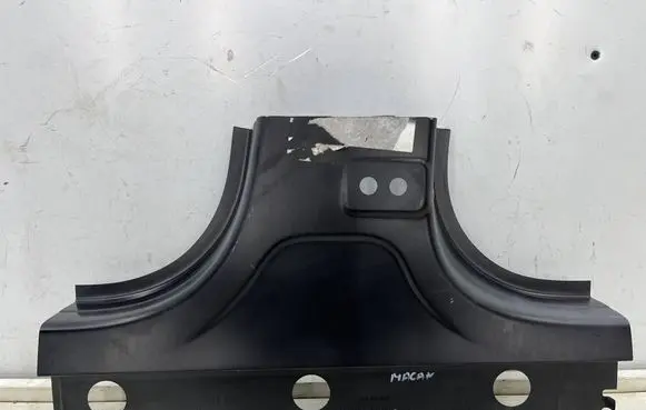 Porsche Macan (95B) Other sill/pillar trim element 95b809605b