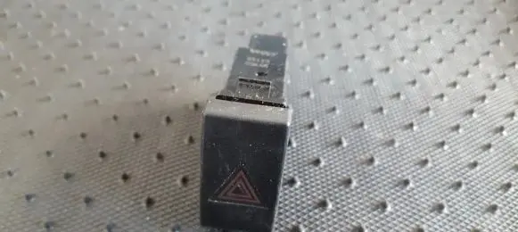 Hyundai Terracan Hazard light switch 864W0140F493720H11