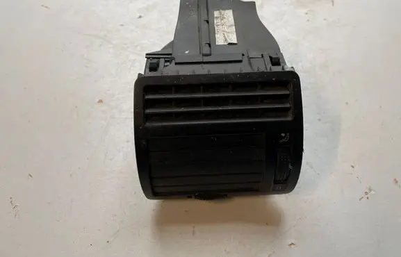 Seat Alhambra (Mk1) Dashboard side air vent grill/cover trim 7M3819703
