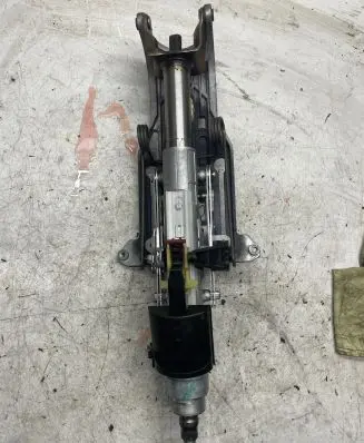 Mercedes-Benz ML W164 Steering wheel axle 16878008