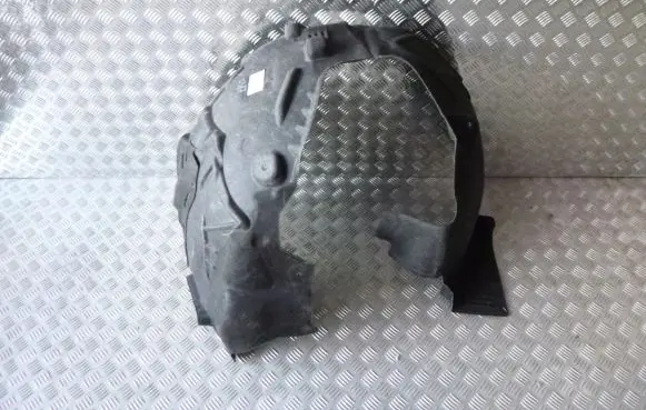 Porsche Macan (95B) Front arch 