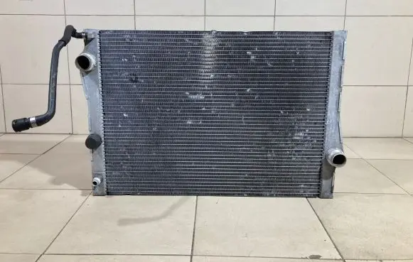BMW X5 E70 Coolant radiator 7533472 R5185002