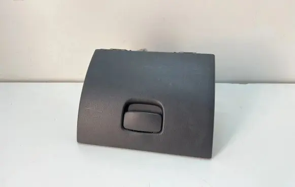 Renault Master III Glove box set 685000045R