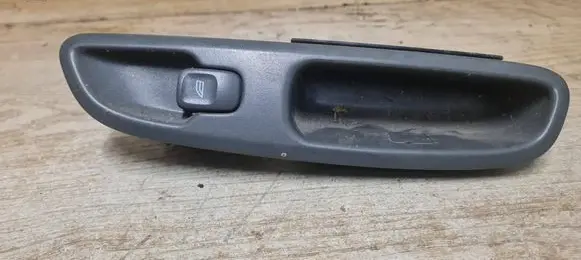 Volvo S80 Electric window control switch 9472275