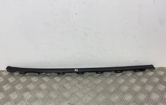 Peugeot 208 Rear door glass trim molding