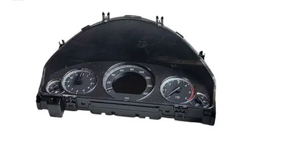 Mercedes-Benz E W212 Speedometer (instrument cluster) A2129005203 A2125400748 A2129020302