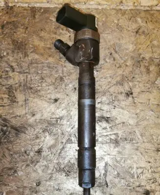 Mercedes-Benz E W210 Fuel injector 0445110201