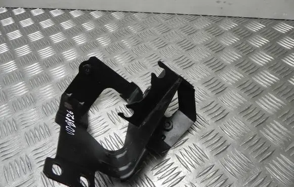 Maserati Levante EGR valve cooler bracket B4309E VD18126