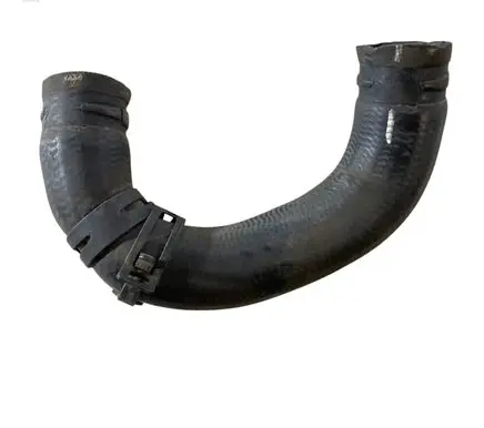 Ford Mustang VI Engine coolant pipe/hose
