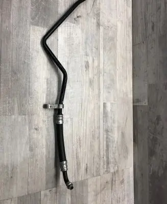 BMW 5 F10 F11 Engine coolant pipe/hose 8D0490010