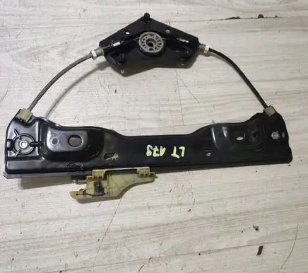 Jeep Grand Cherokee Rear window lifting mechanism without motor